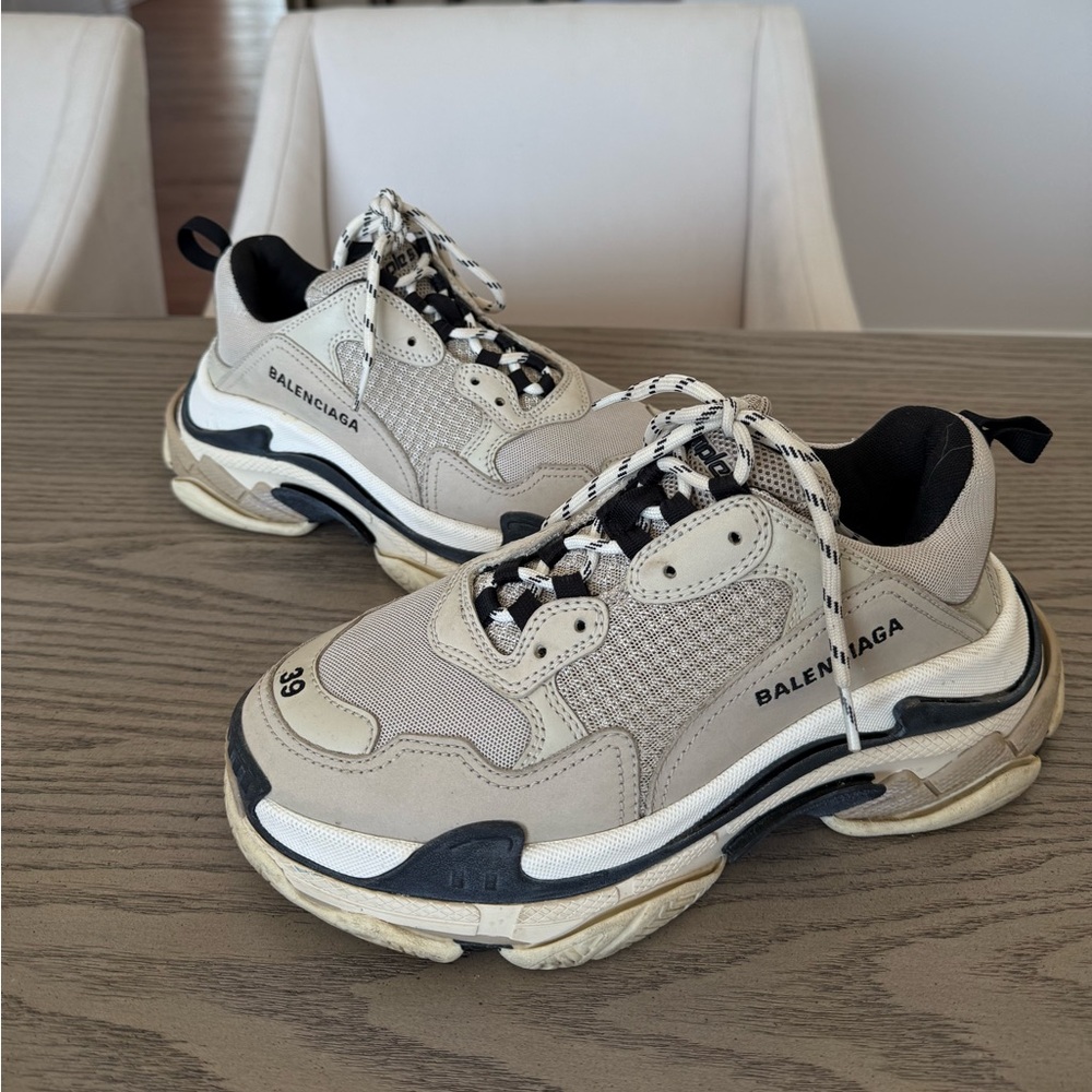 Balenciaga Sneakers in Cream and Black